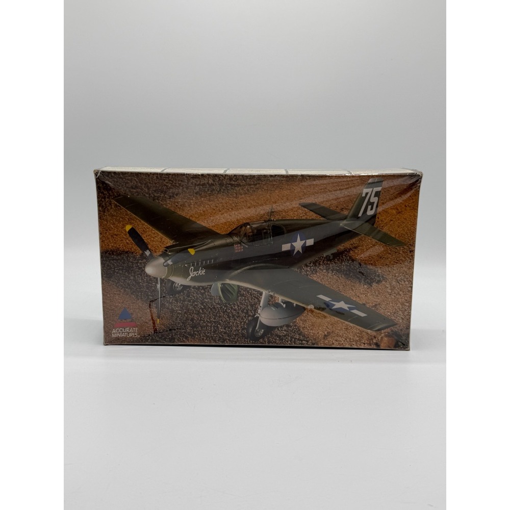 Vintage 1994 Accurate Miniatures P-51A Mustang 1:48 Model Kit 3402